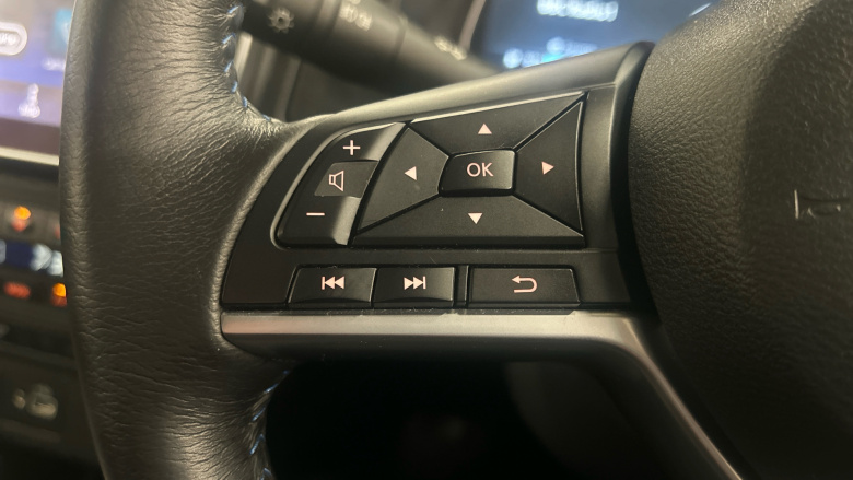 Nissan LEAF 110kW Acenta 39kWh 5dr Auto Electric Hatchback